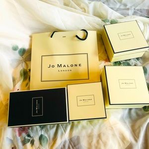 No Malone London gift boxes plus bag and two bows